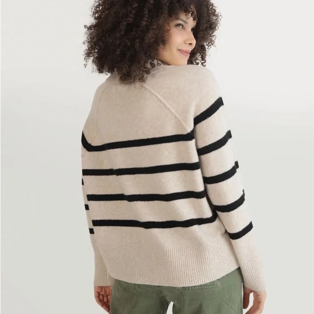 Aerie Cream and Black Striped Sweater - Picture 2 of 4